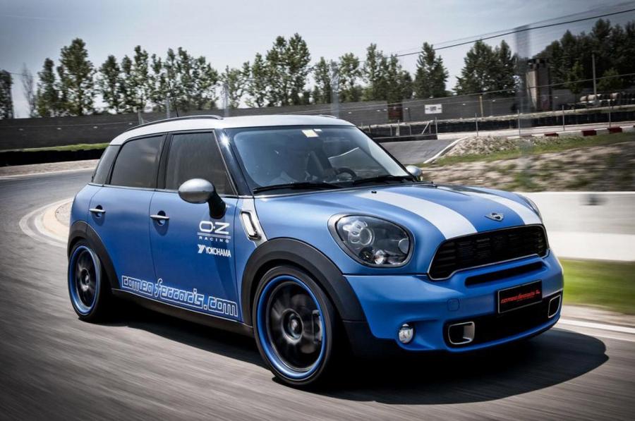  Mini Cooper Countryman Anniversario by Romeo Ferraris 2011 года  (фото 16 из 20)